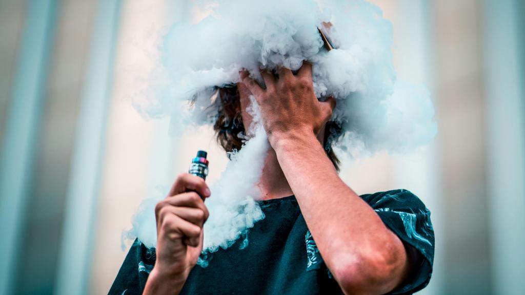 Jeunes et e-cigarettes : une tendance alarmante